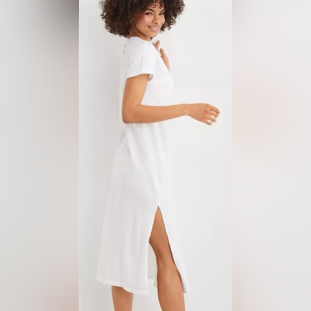 Aerie Extreme V-Neck Midi - Picture 3 of 10
